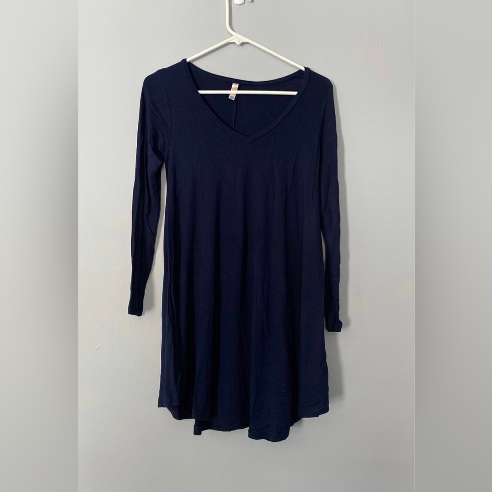 Navy large long sleeve top